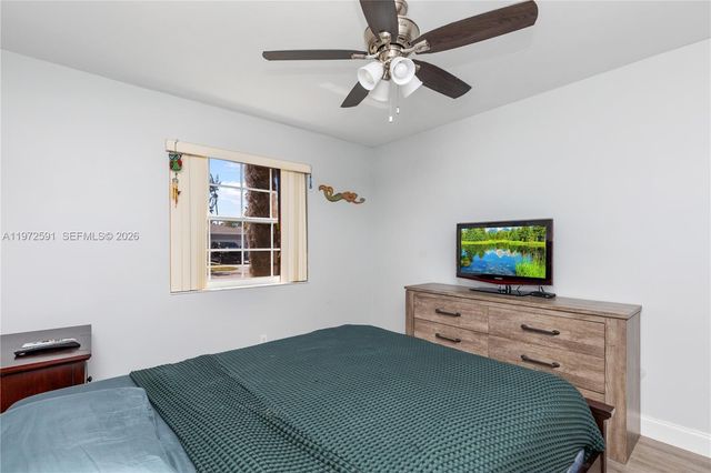 8121 SW 203rd St, Cutler Bay, FL 33189