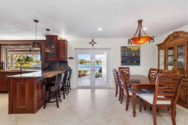 8121 SW 203rd St, Cutler Bay, FL 33189