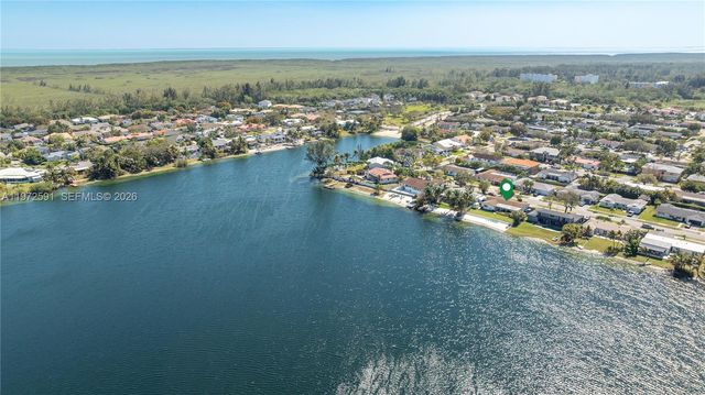 8121 SW 203rd St, Cutler Bay, FL 33189