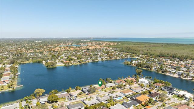 8121 SW 203rd St, Cutler Bay, FL 33189