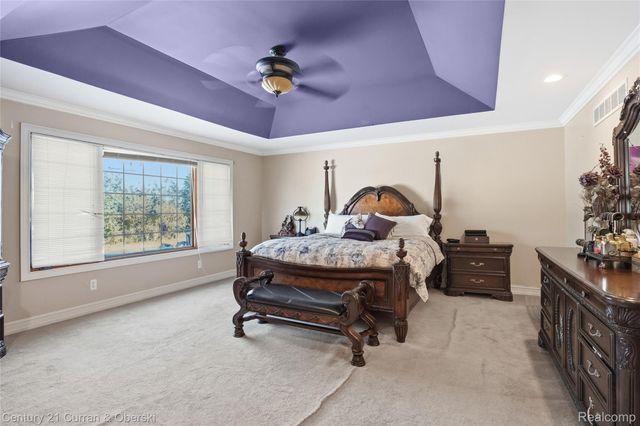 230 Hampshire Court, Dearborn, MI 48124