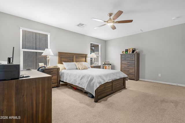 146 E BLUEJAY Drive, Chandler, AZ 85286