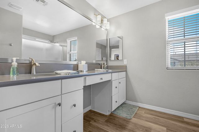 146 E BLUEJAY Drive, Chandler, AZ 85286
