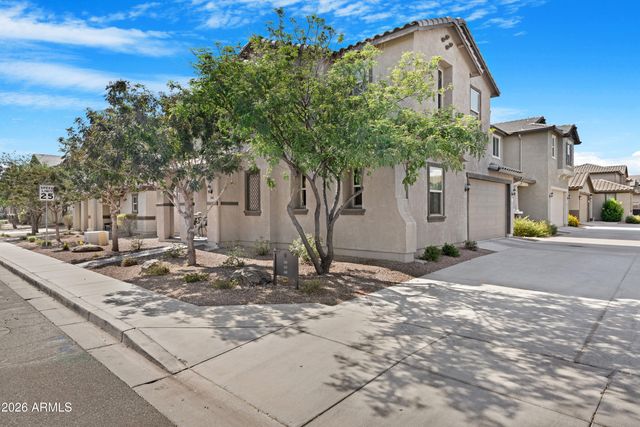 146 E BLUEJAY Drive, Chandler, AZ 85286