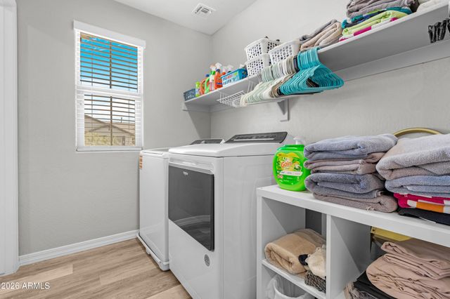 146 E BLUEJAY Drive, Chandler, AZ 85286