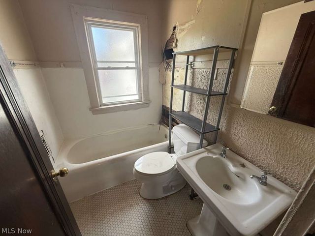 3568 E 110th Street, Cleveland, OH 44105