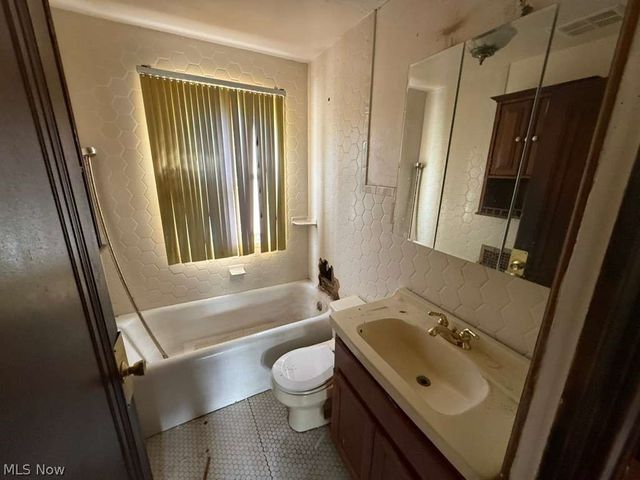 3568 E 110th Street, Cleveland, OH 44105