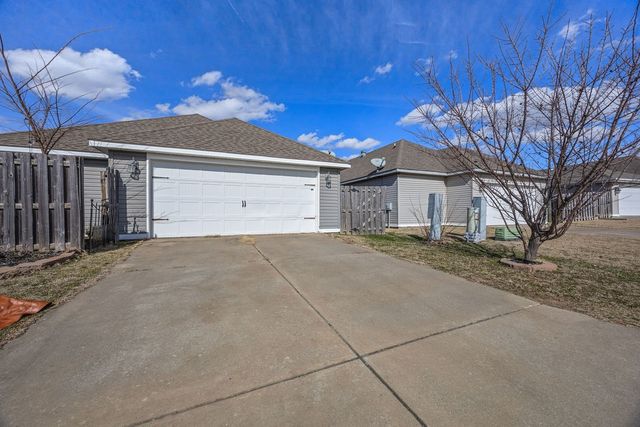 4469 W Pecan Street, Fayetteville, AR 72704