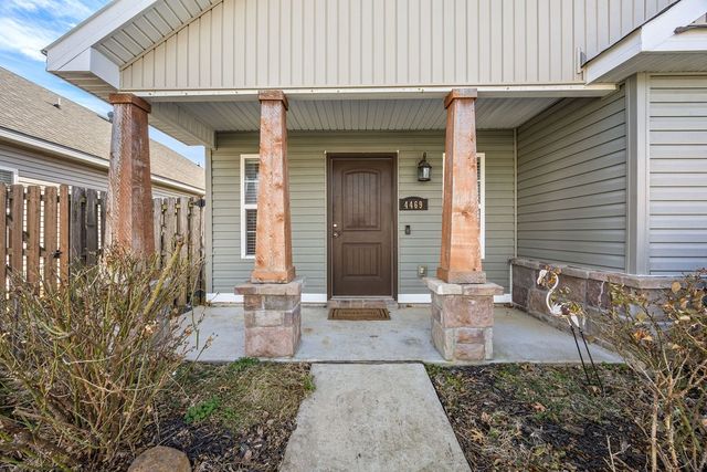 4469 W Pecan Street, Fayetteville, AR 72704