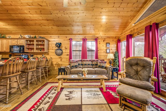 1523 Bears Den Way, Sevierville, TN 37862