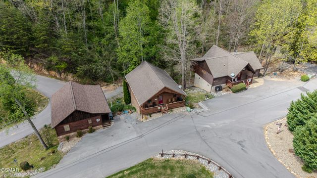 1523 Bears Den Way, Sevierville, TN 37862