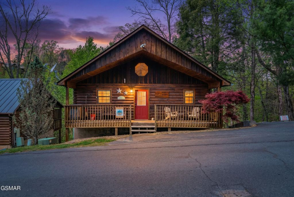 1523 Bears Den Way, Sevierville, TN 37862