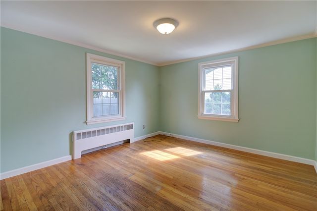73 lindy Avenue, East Providence, RI 02915