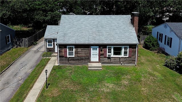 73 lindy Avenue, East Providence, RI 02915