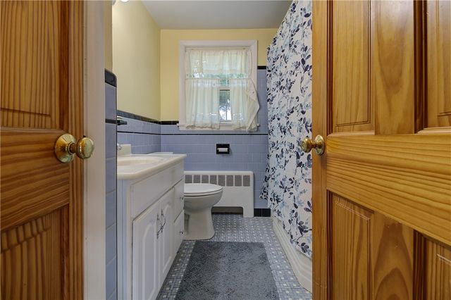73 lindy Avenue, East Providence, RI 02915
