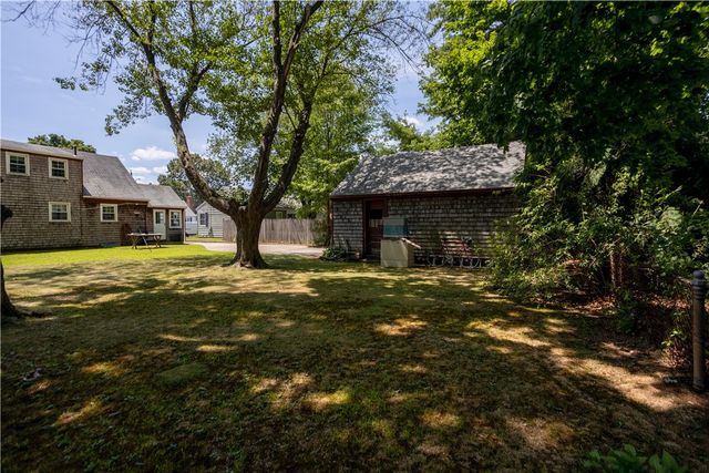 73 lindy Avenue, East Providence, RI 02915