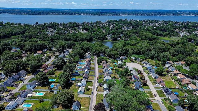 73 lindy Avenue, East Providence, RI 02915