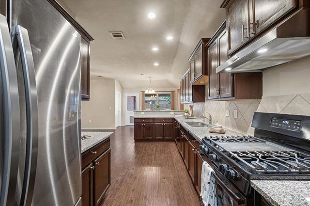 11305 NW 96th Street, Yukon, OK 73099