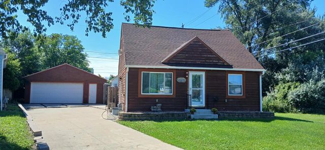 8519 W Adler STREET, Milwaukee, WI 53214