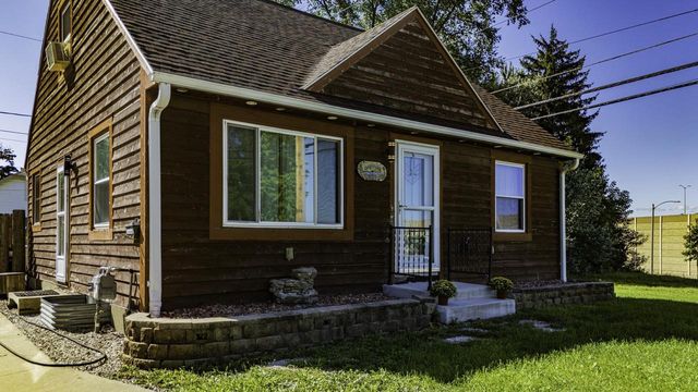 8519 W Adler STREET, Milwaukee, WI 53214