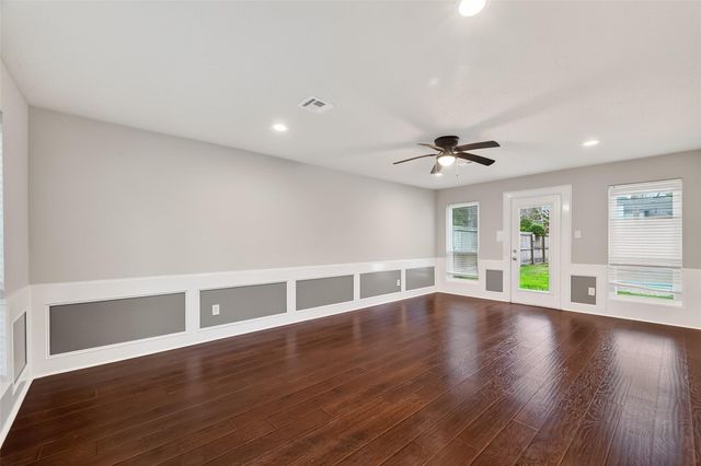 2402 Oak Shores Drive, Houston, TX 77339