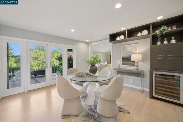 145 Danefield Pl, Moraga, CA 94556