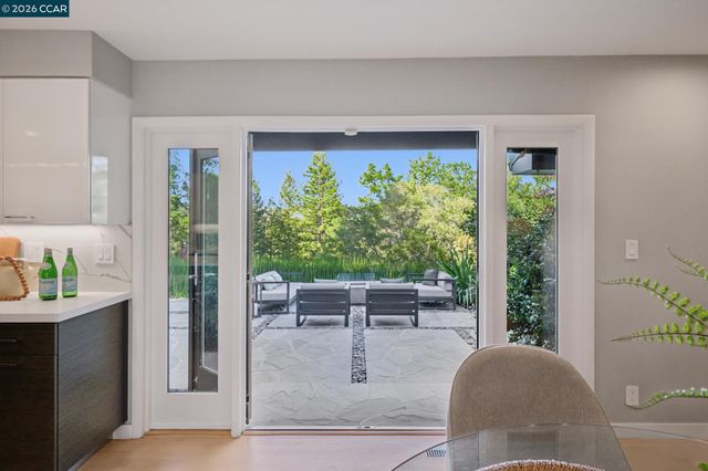 145 Danefield Pl, Moraga, CA 94556