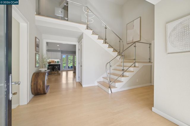145 Danefield Pl, Moraga, CA 94556
