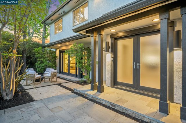 145 Danefield Pl, Moraga, CA 94556