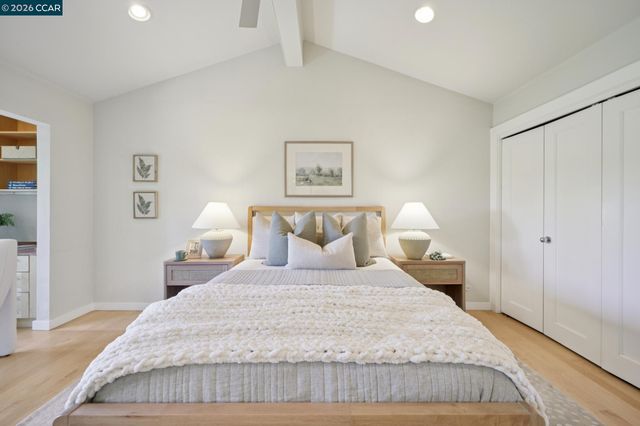 145 Danefield Pl, Moraga, CA 94556