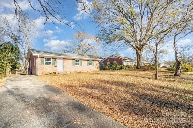 4209 Donnybrook Place, Charlotte, NC 28205