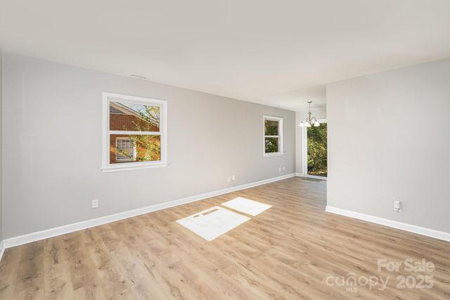 4209 Donnybrook Place, Charlotte, NC 28205