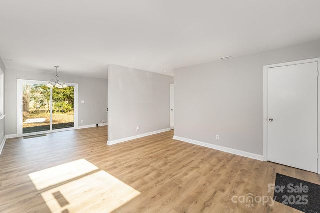 4209 Donnybrook Place, Charlotte, NC 28205