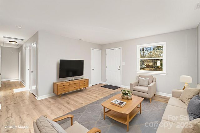 4209 Donnybrook Place, Charlotte, NC 28205