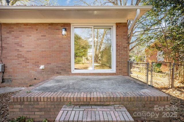 4209 Donnybrook Place, Charlotte, NC 28205