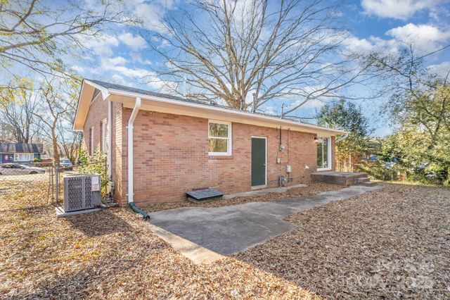 4209 Donnybrook Place, Charlotte, NC 28205