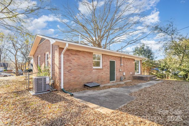 4209 Donnybrook Place, Charlotte, NC 28205