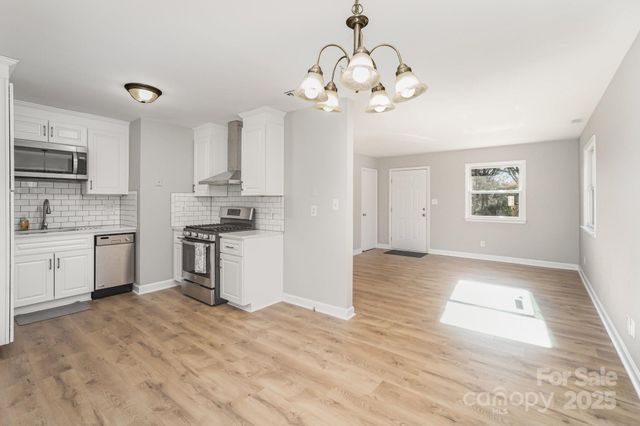 4209 Donnybrook Place, Charlotte, NC 28205