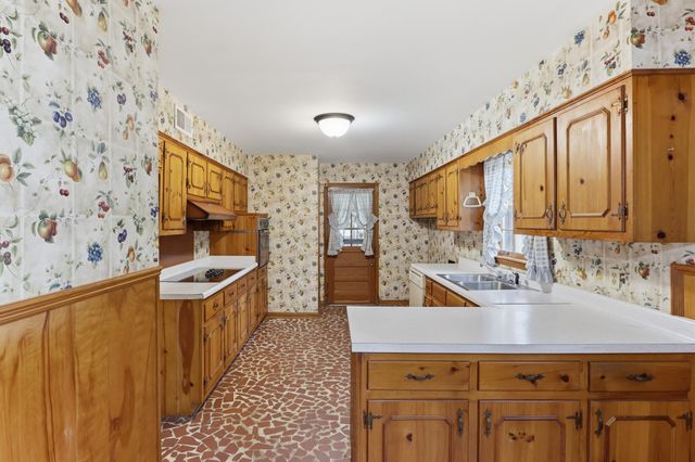 7527 PARKER CIR, Germantown, TN 38138