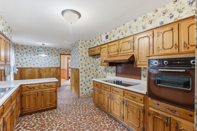 7527 PARKER CIR, Germantown, TN 38138