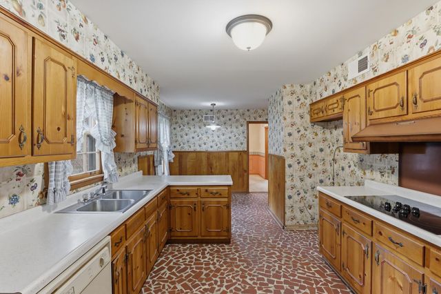 7527 PARKER CIR, Germantown, TN 38138