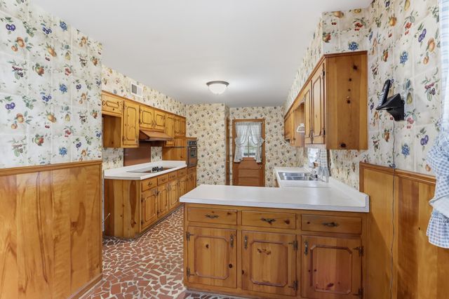 7527 PARKER CIR, Germantown, TN 38138