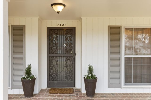 7527 PARKER CIR, Germantown, TN 38138