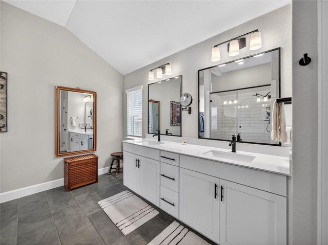 107 Freeman Day DR, Bastrop, TX 78602