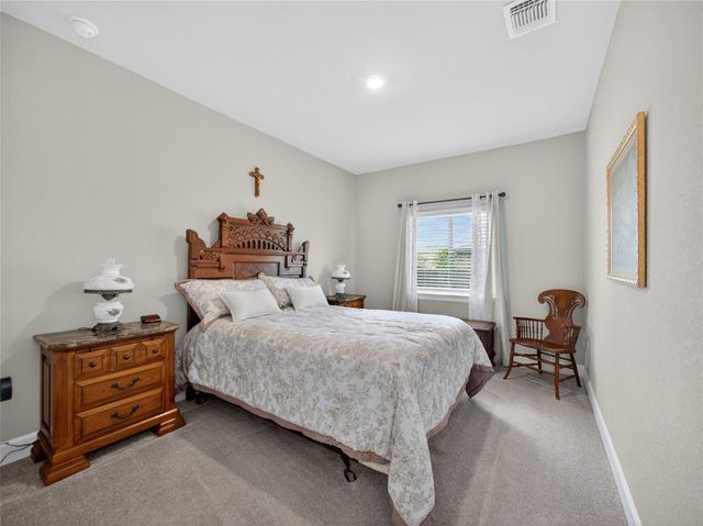 107 Freeman Day DR, Bastrop, TX 78602