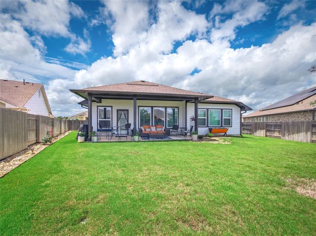 107 Freeman Day DR, Bastrop, TX 78602