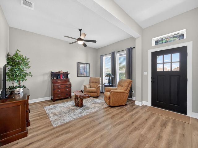 107 Freeman Day DR, Bastrop, TX 78602