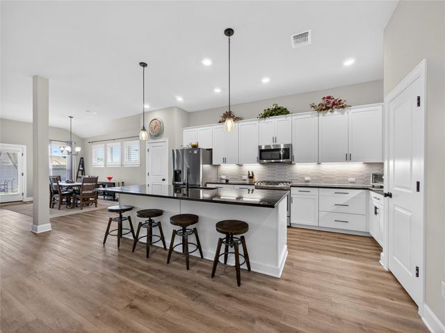 107 Freeman Day DR, Bastrop, TX 78602