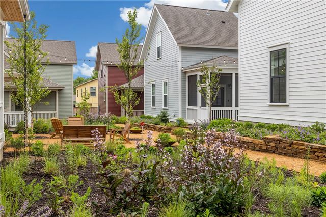 267 E 11th Street, Fayetteville, AR 72701