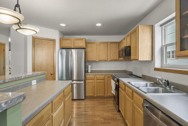 1565 Okeeffe Avenue, Sun Prairie, WI 53590